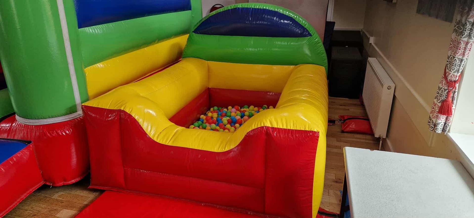Multicoloured Ballpool