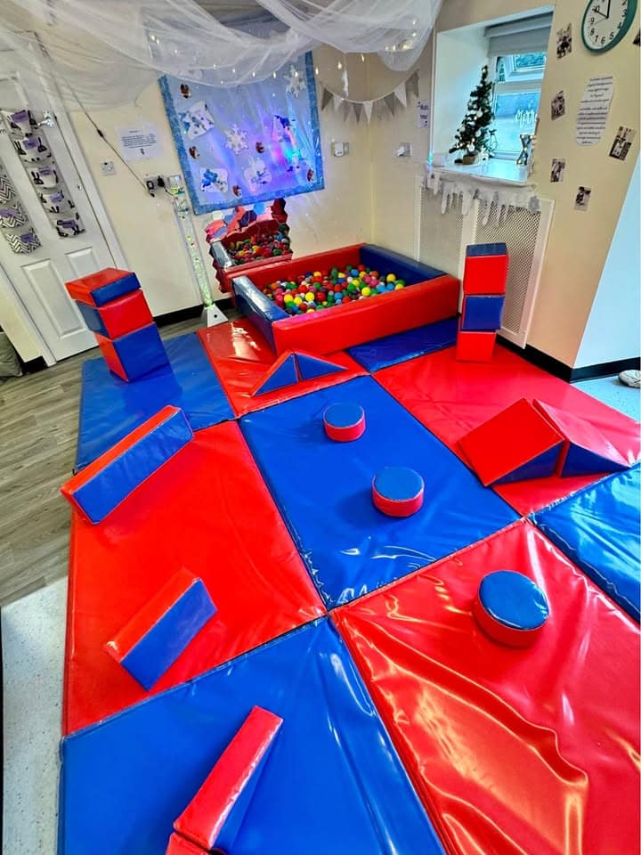 Red & Blue Soft Play