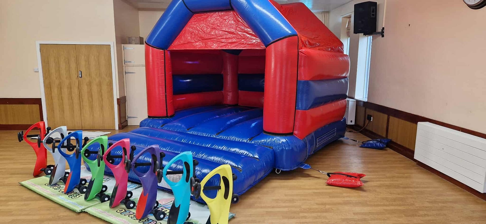 Blue & Red Bouncy Castle - Image 3