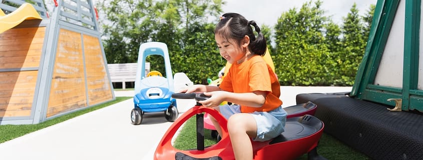 Variety of party extras including Giraffe Hopperz, Didi Cars, and Scuttlebugs, available for events in Leeds, Wakefield, Castleford, and surrounding areas.